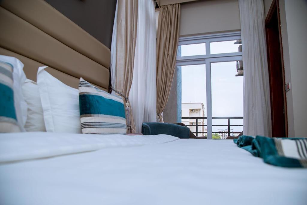 Meridian Ca Hotel 다르에스살람 외부 사진